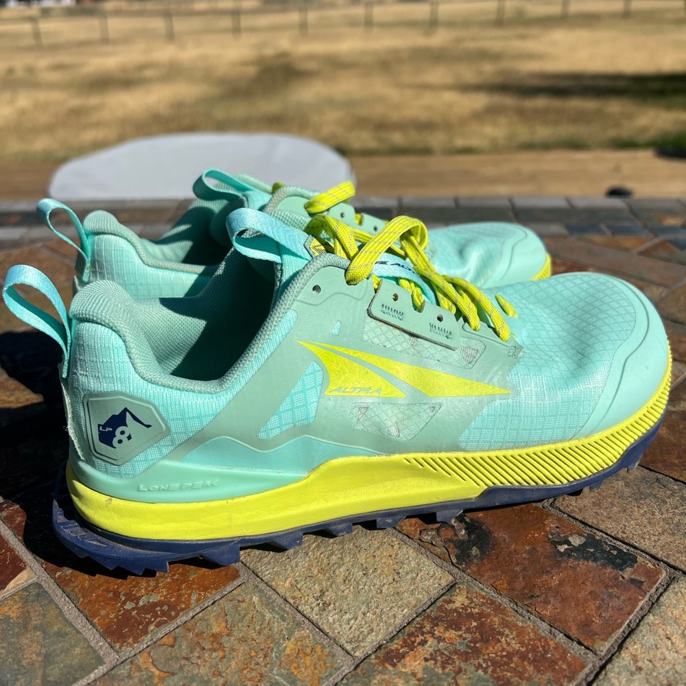 Altra Women’s Lone Peak 8 size 7